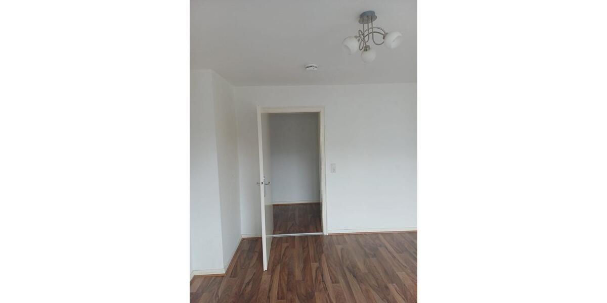 Etagenwohnung Kassel - 3 Zimmer, 81 m&sup2;, 800&euro; | Angebot:26265665