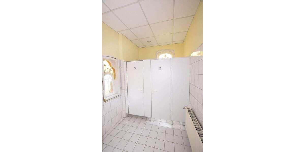 Gewerbeobjekt Naumburg - 2 Zimmer, 45 m&sup2;, 225&euro; | Angebot:25697602