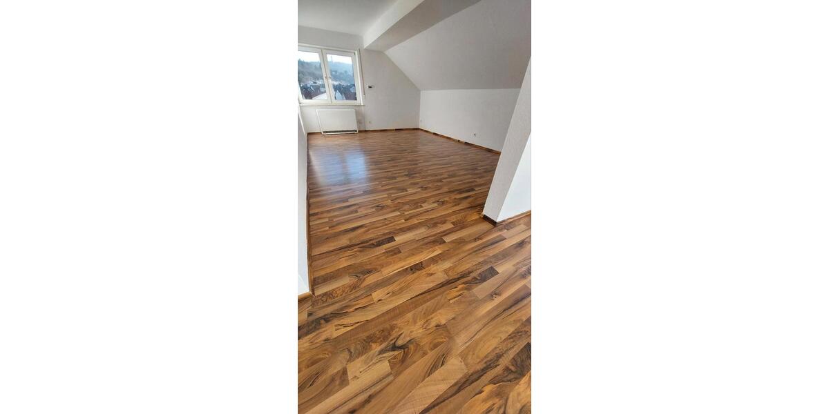 Dachgeschoßwohnung Hofheim am Taunus - 2 Zimmer, 72 m&sup2;, 980&euro; | Angebot:24875759