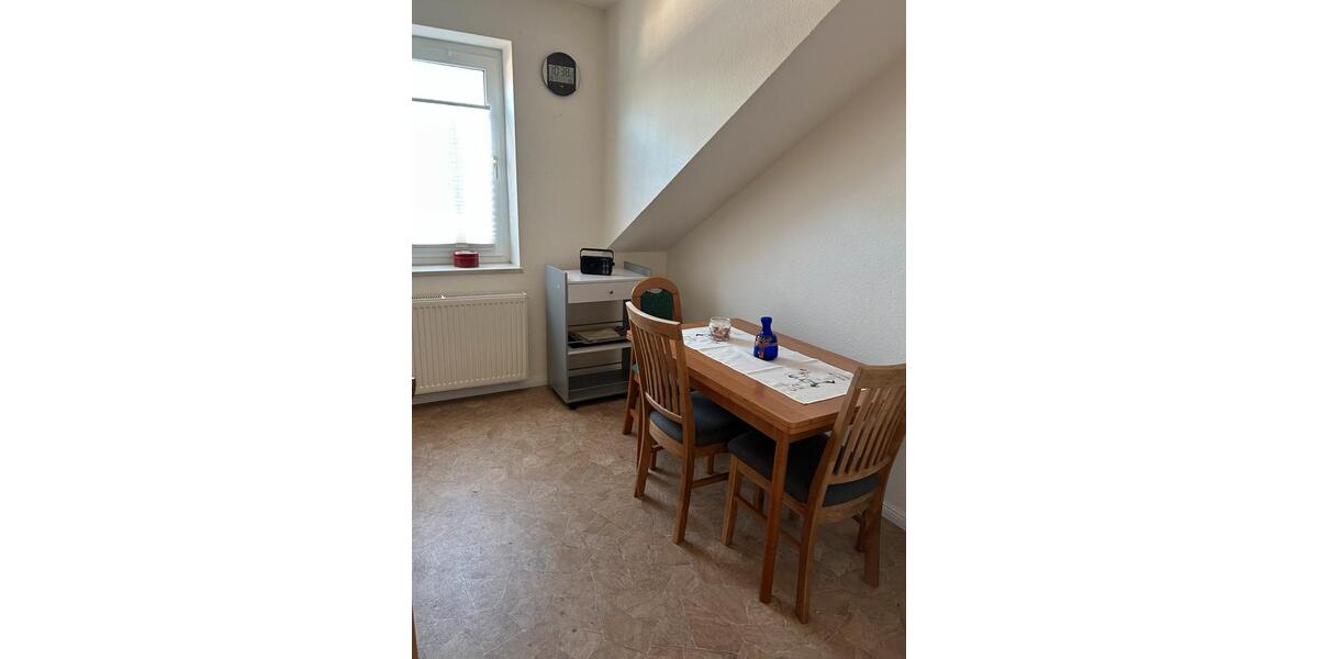 Dachgeschoßwohnung Leer (Ostfriesland) - 3 Zimmer, 50 m&sup2;, 650&euro; | Angebot:26248123