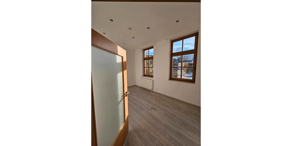 Erdgeschoßwohnung Schwarza - 2.5 Zimmer, 57 m&sup2;, 500&euro; | Angebot:26301168