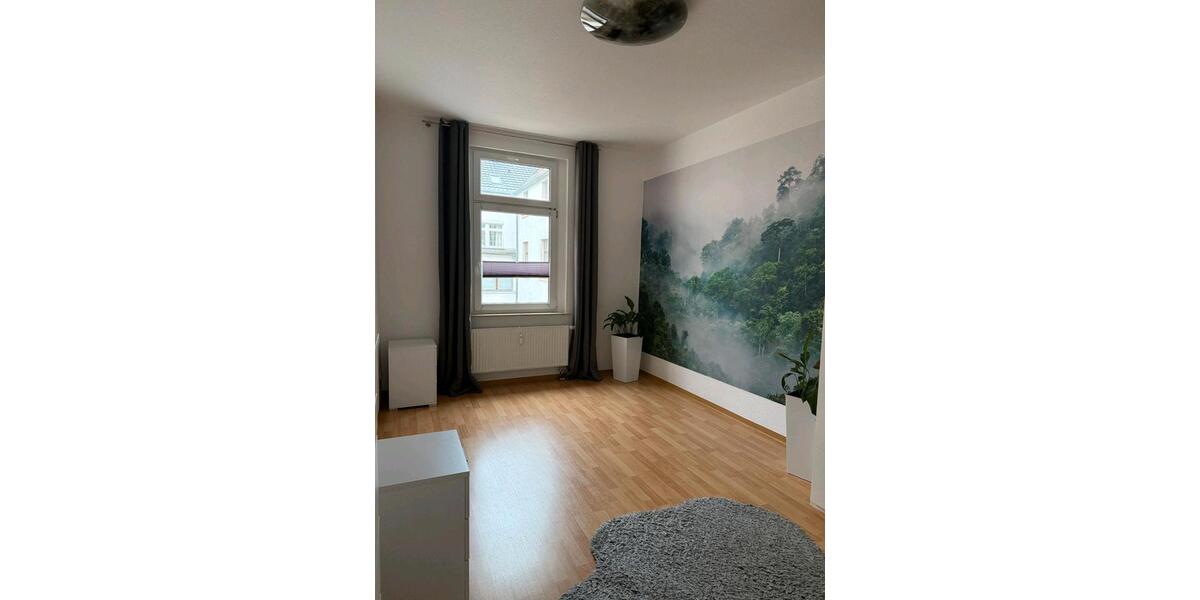 Etagenwohnung Meerane - 2 Zimmer, 72 m&sup2;, 620&euro; | Angebot:26481904