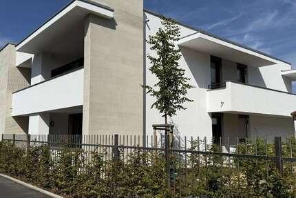 Wohnung zum Mieten in Köln 1.520 € 104.94 m² 4 zimmer