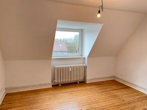 Dachgeschoßwohnung Kiel Neumühlen-Dietrichsdorf - 2.5 Zimmer, 51 m&sup2;, 539&euro; | Angebot:25979447