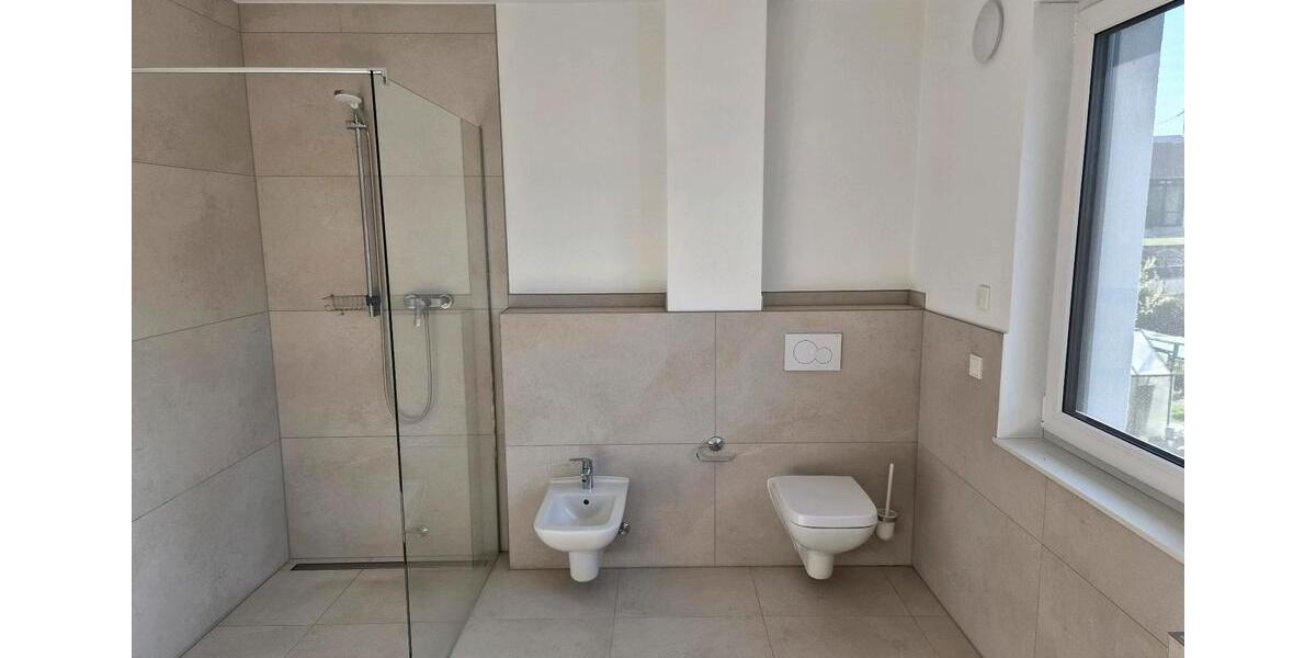 Etagenwohnung Rittersdorf - 3 Zimmer, 116 m&sup2;, 1.300&euro; | Angebot:26238645