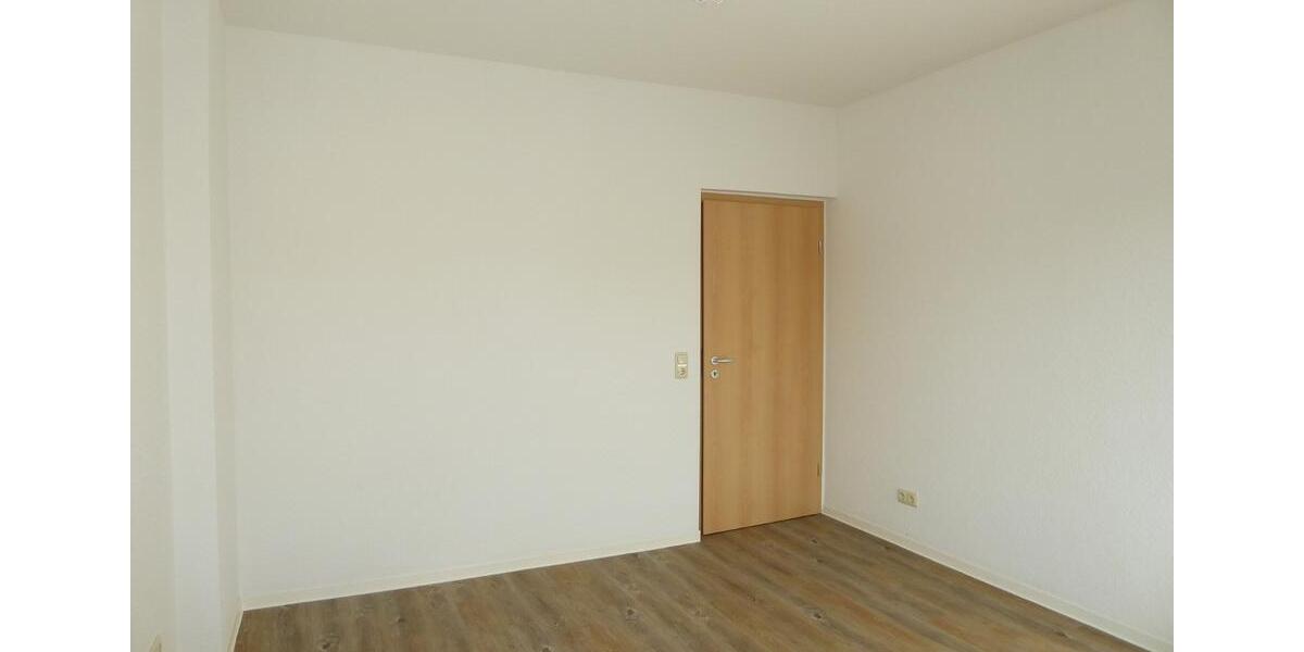 Etagenwohnung Saalfeld (Saale) - 3 Zimmer, 65 m&sup2;, 422&euro; | Angebot:25342153