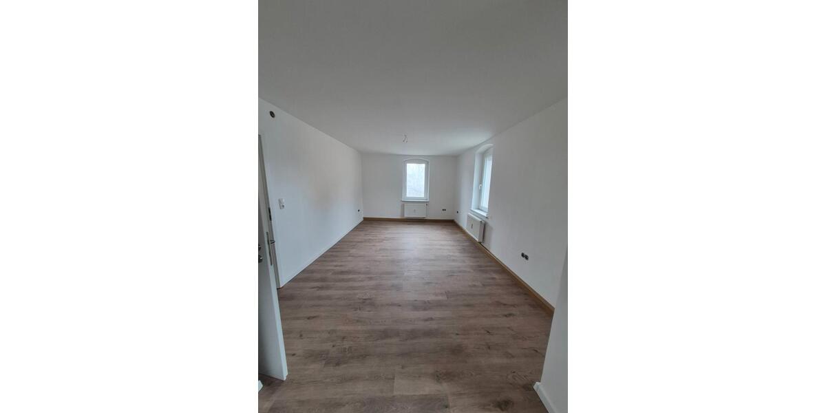 Etagenwohnung Oberkotzau - 3 Zimmer, 71 m&sup2;, 480&euro; | Angebot:26060546
