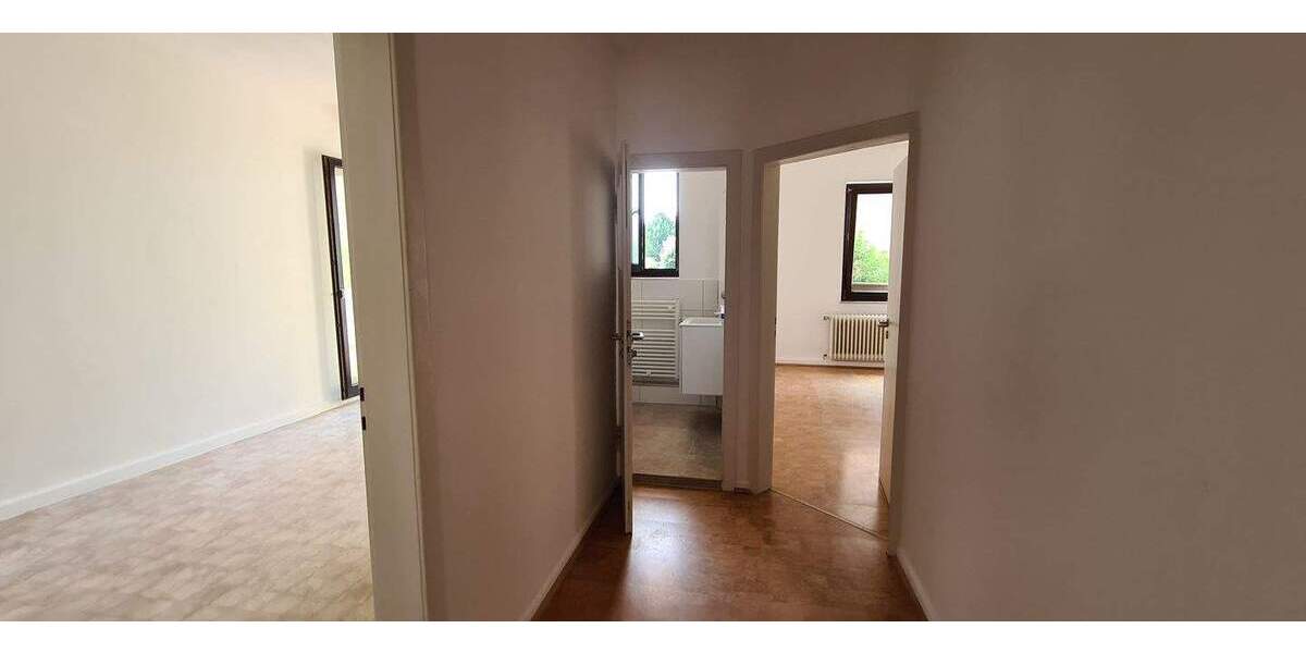 Etagenwohnung Mönchengladbach Stadtmitte - 3 Zimmer, 83 m&sup2;, 830&euro; | Angebot:24713355