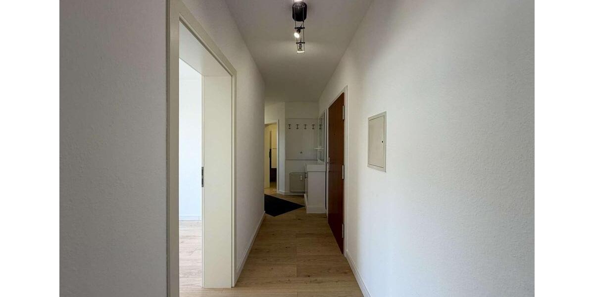 Dachgeschoßwohnung Friedberg (Hessen) - 3 Zimmer, 82 m&sup2;, 1.045&euro; | Angebot:24802461