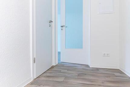 Wohnung Schönebeck (Elbe) - 1 Zimmer, 28 m&sup2;, 211&euro; | Angebot:26562995