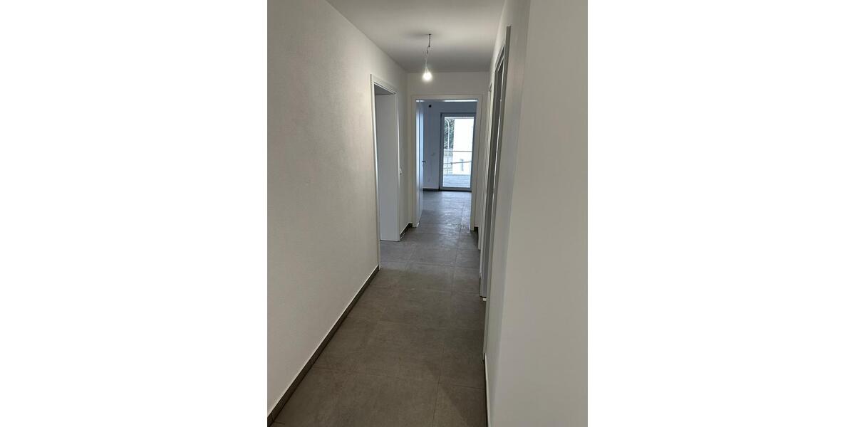 Etagenwohnung Eichendorf - 3 Zimmer, 100 m&sup2;, 1.000&euro; | Angebot:23849317