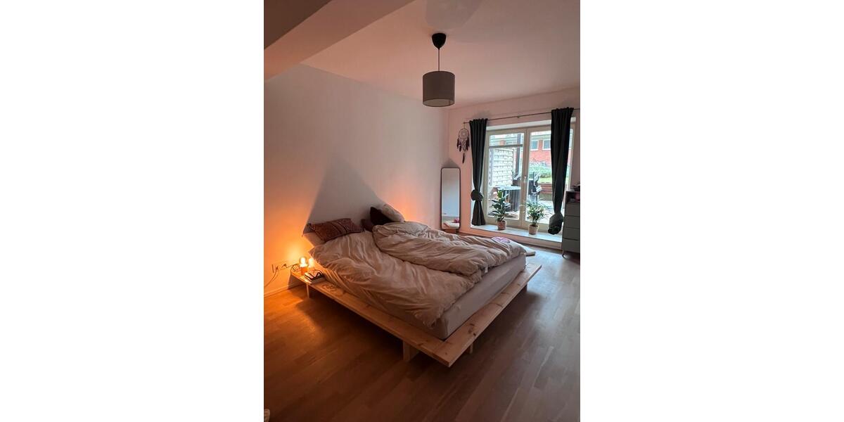 Erdgeschoßwohnung Hamburg Eimsbüttel - 2 Zimmer, 70 m&sup2;, 1.600&euro; | Angebot:24377746