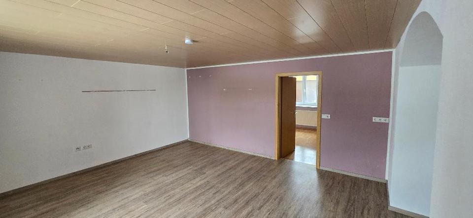 Erdgeschoßwohnung Querfurt - 4 Zimmer, 93 m&sup2;, 550&euro; | Angebot:24786671