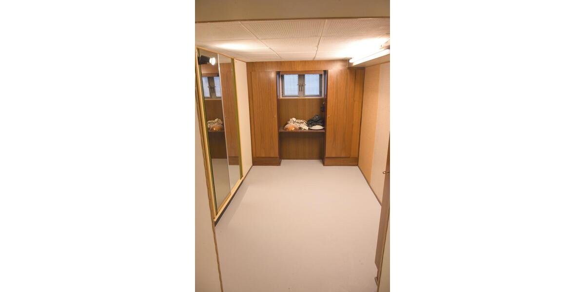 Dachgeschoßwohnung Niestetal - 2 Zimmer, 39 m&sup2;, 400&euro; | Angebot:26413102