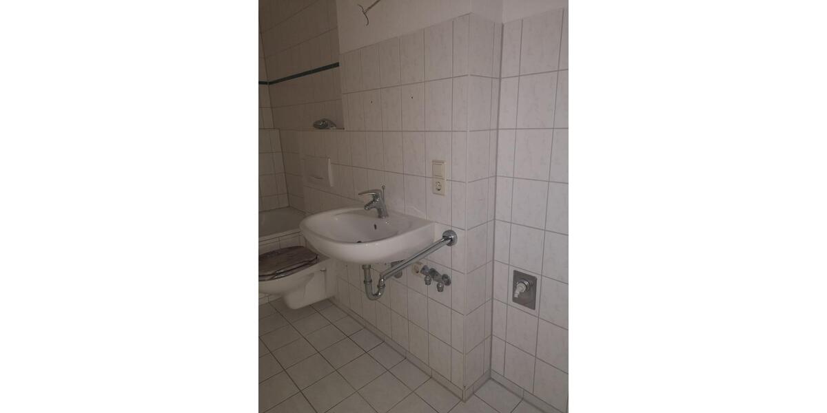 Etagenwohnung Pirna - 3 Zimmer, 83 m&sup2;, 575&euro; | Angebot:25124959