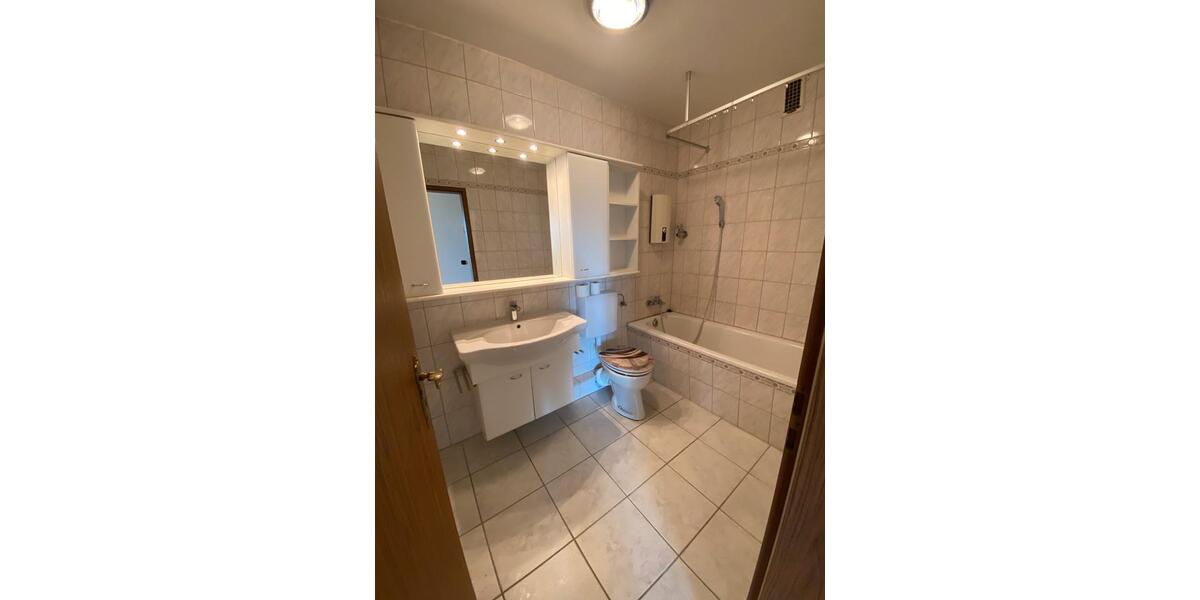 Etagenwohnung Hochheim am Main - 1 Zimmer, 65 m&sup2;, 1.030&euro; | Angebot:25933541