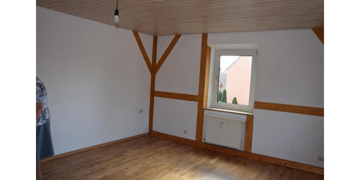 Etagenwohnung Aichach - 3 Zimmer, 94 m&sup2;, 1.150&euro; | Angebot:26416507