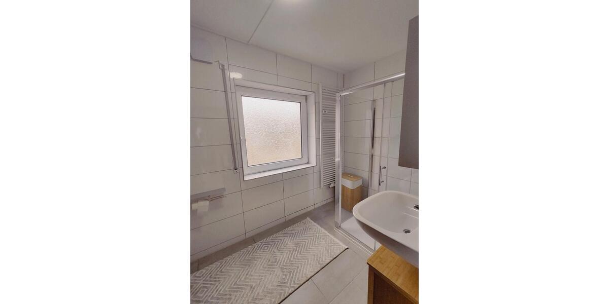 Wohnen auf Zeit Bielefeld Heepen - 7 Zimmer, 168 m&sup2;, 70&euro; | Angebot:26684524