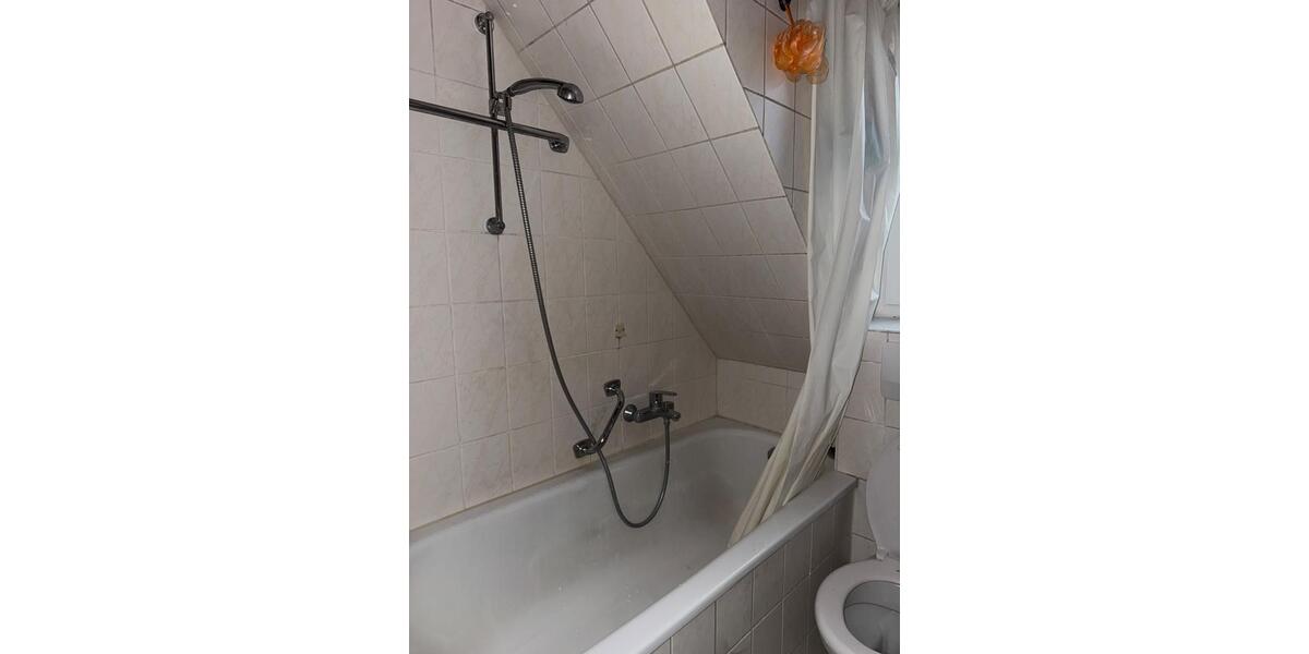 Dachgeschoßwohnung Straubing - 3 Zimmer, 48 m&sup2;, 670&euro; | Angebot:24548736