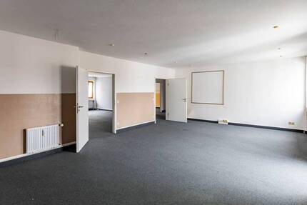 Gewerbeobjekt Haar - 7 Zimmer, 296 m&sup2;, 3.200&euro; | Angebot:23624399