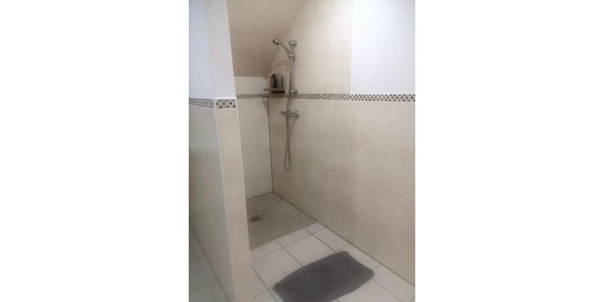 Etagenwohnung Gummersbach Berstig Süd - 2 Zimmer, 90 m&sup2;, 590&euro; | Angebot:26615573