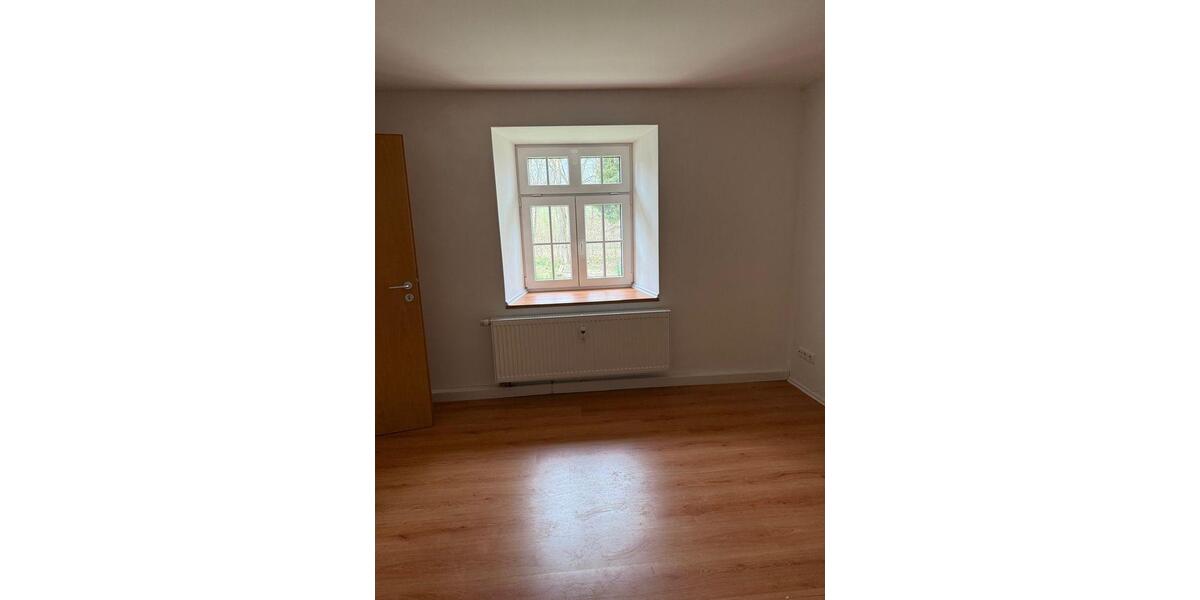 Etagenwohnung Oberschöna - 3 Zimmer, 60 m&sup2;, 400&euro; | Angebot:26488777