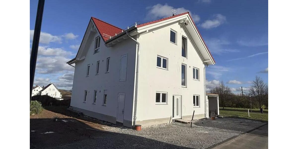 Etagenwohnung Eschwege - 3.5 Zimmer, 111 m&sup2;, 1.390&euro; | Angebot:26552766