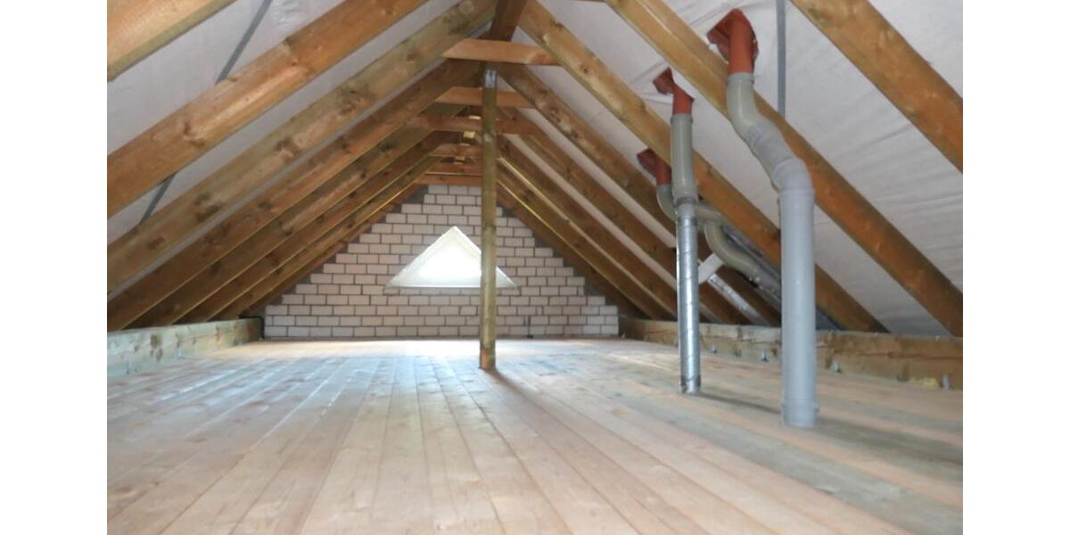 Dachgeschoßwohnung Salzwedel - 2 Zimmer, 57 m&sup2;, 425&euro; | Angebot:26022919