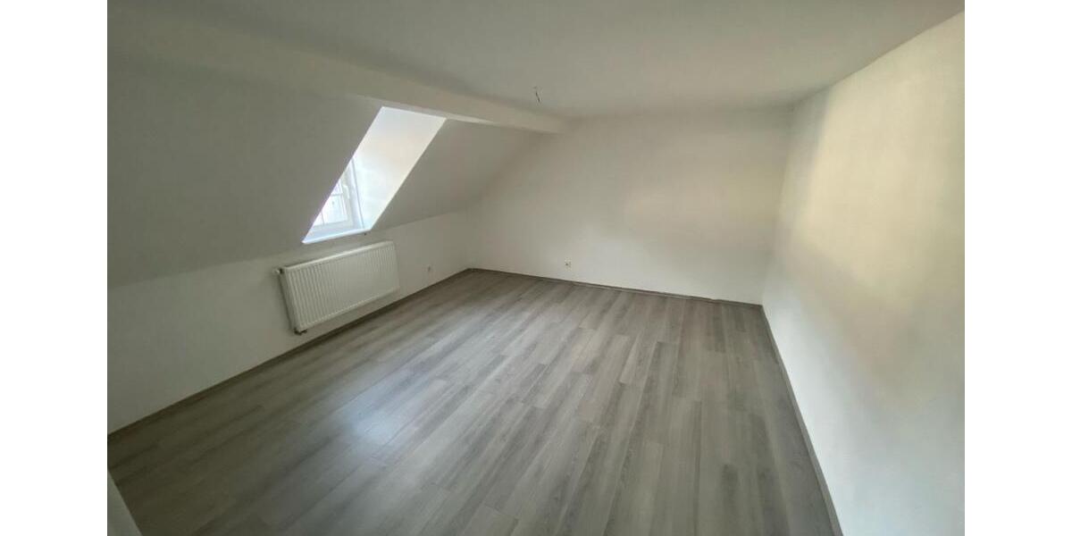 Etagenwohnung Hilchenbach - 5 Zimmer, 130 m&sup2;, 1.100&euro; | Angebot:25333270