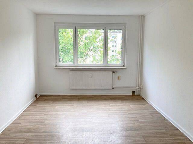 Etagenwohnung Hermsdorf - 3 Zimmer, 60 m&sup2;, 340&euro; | Angebot:26824936