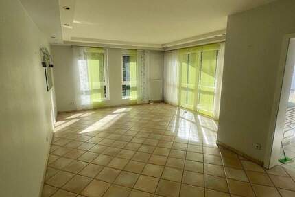 Wohnung Baden-Baden Innenstadt - 3 Zimmer, 93 m&sup2;, 1.220&euro; | Angebot:25361712