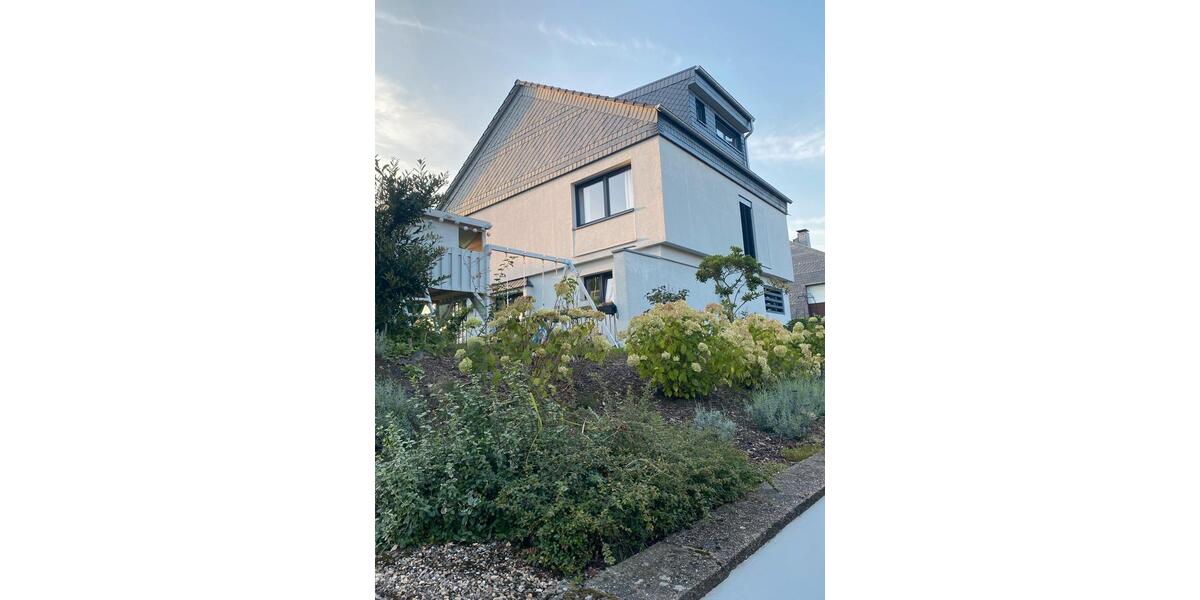 Einfamilienhaus Leverkusen Opladen - 5.5 Zimmer, 170 m&sup2;, 2.600&euro; | Angebot:26434484