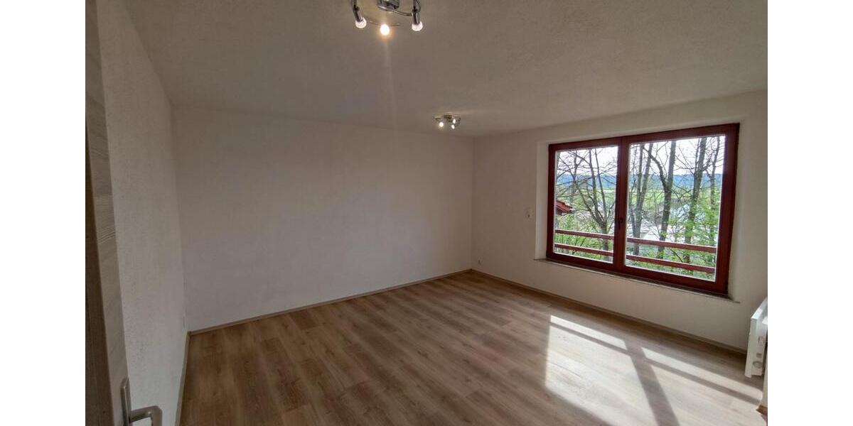 Etagenwohnung Münsterhausen - 3 Zimmer, 70 m&sup2;, 580&euro; | Angebot:26658344