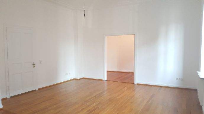 Etagenwohnung Saarbrücken Alt-Saarbrücken - 5 Zimmer, 156 m&sup2;, 1.300&euro; | Angebot:26750994