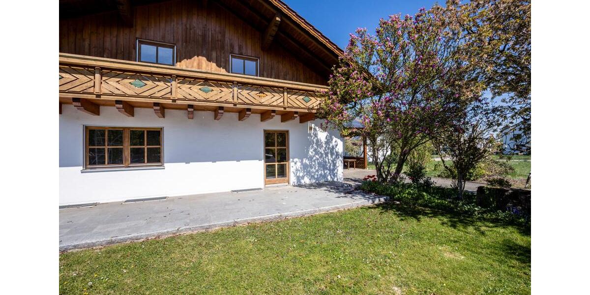 Einfamilienhaus Reisbach Englmannsberg - 8 Zimmer, 233 m&sup2;, 1.700&euro; | Angebot:26411603