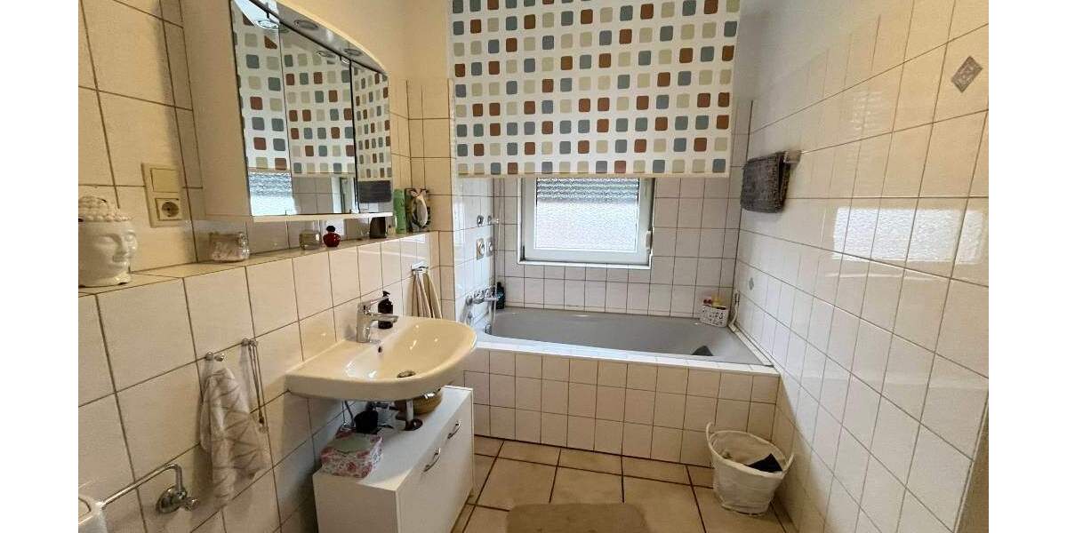Etagenwohnung Bergheim Quadrath-Ichendorf - 3 Zimmer, 79 m&sup2;, 688&euro; | Angebot:25111539