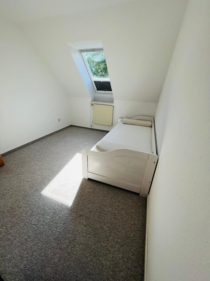 1,5 Zimmer EinliegerWohnung teilmöbliert