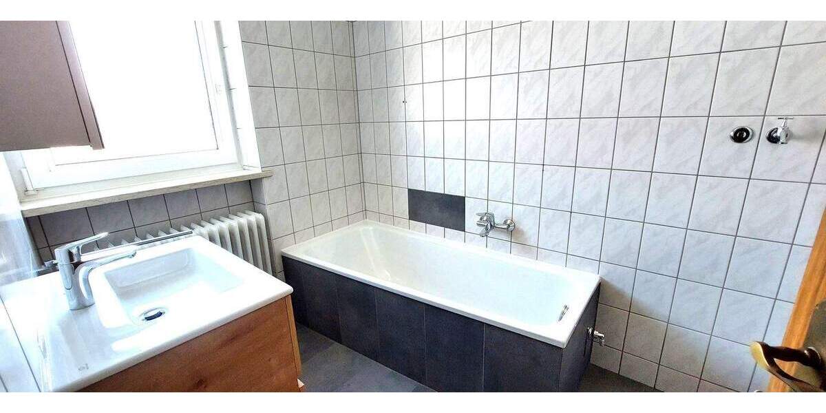 Etagenwohnung Weiden in der Oberpfalz Hammerweg - 3 Zimmer, 86 m&sup2;, 810&euro; | Angebot:25673597
