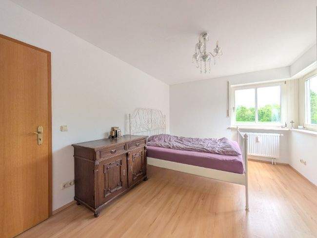Zimmer München Allach-Untermenzing - 2 Zimmer, 72 m&sup2;, 1.450&euro; | Angebot:25696827