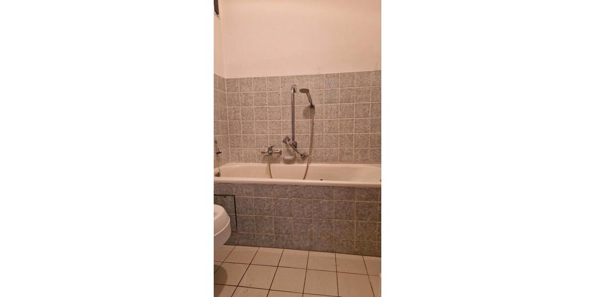 Etagenwohnung Würzburg Lengfeld - 3 Zimmer, 90 m&sup2;, 1.110&euro; | Angebot:26261892