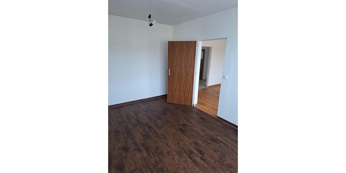 Etagenwohnung Sömmerda - 2 Zimmer, 49 m&sup2;, 321&euro; | Angebot:24710989