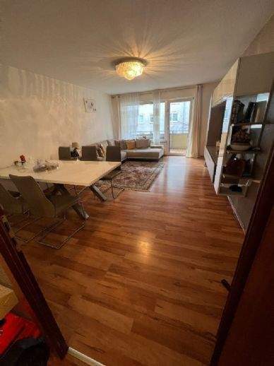 2 Zimmer Wohnung mit EBK und Balkon in NürnbergNibelungen 2 zimmer