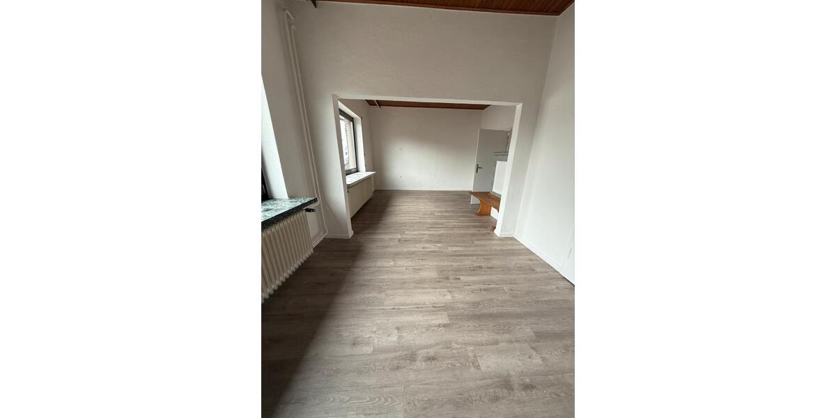 Einfamilienhaus Bergen - 5 Zimmer, 154 m&sup2;, 1.200&euro; | Angebot:26461232