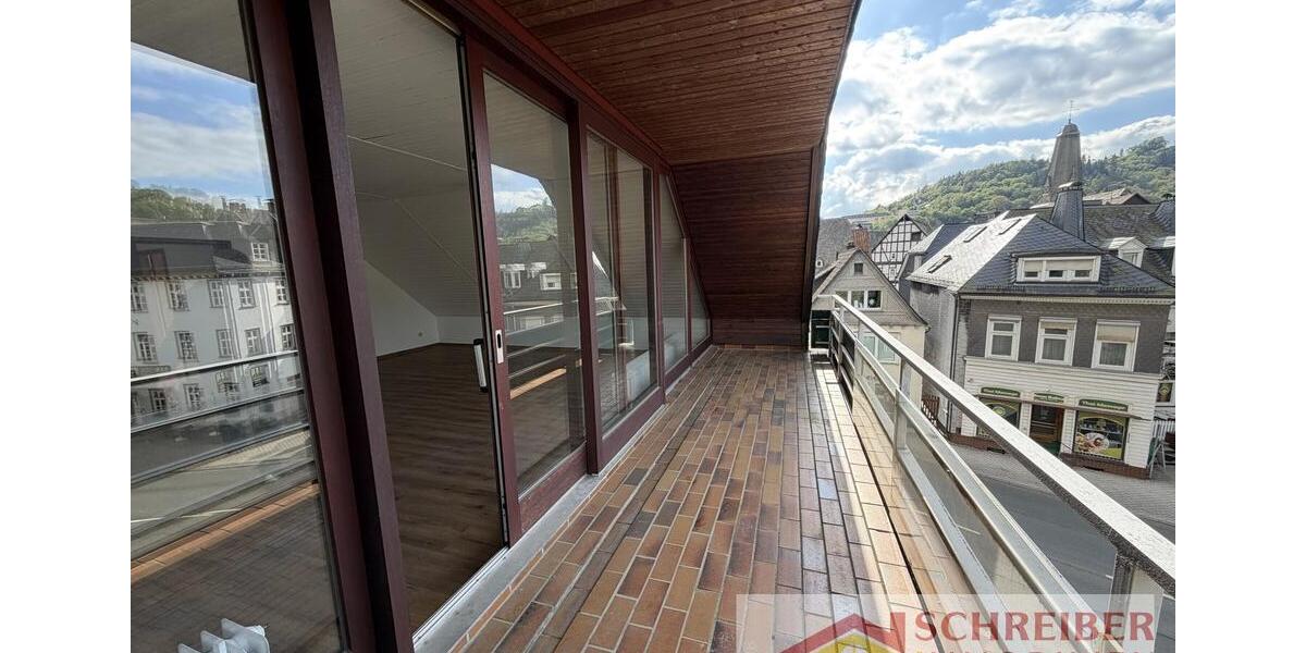 Dachgeschoßwohnung Bad Laasphe - 3 Zimmer, 95 m&sup2;, 720&euro; | Angebot:26533989