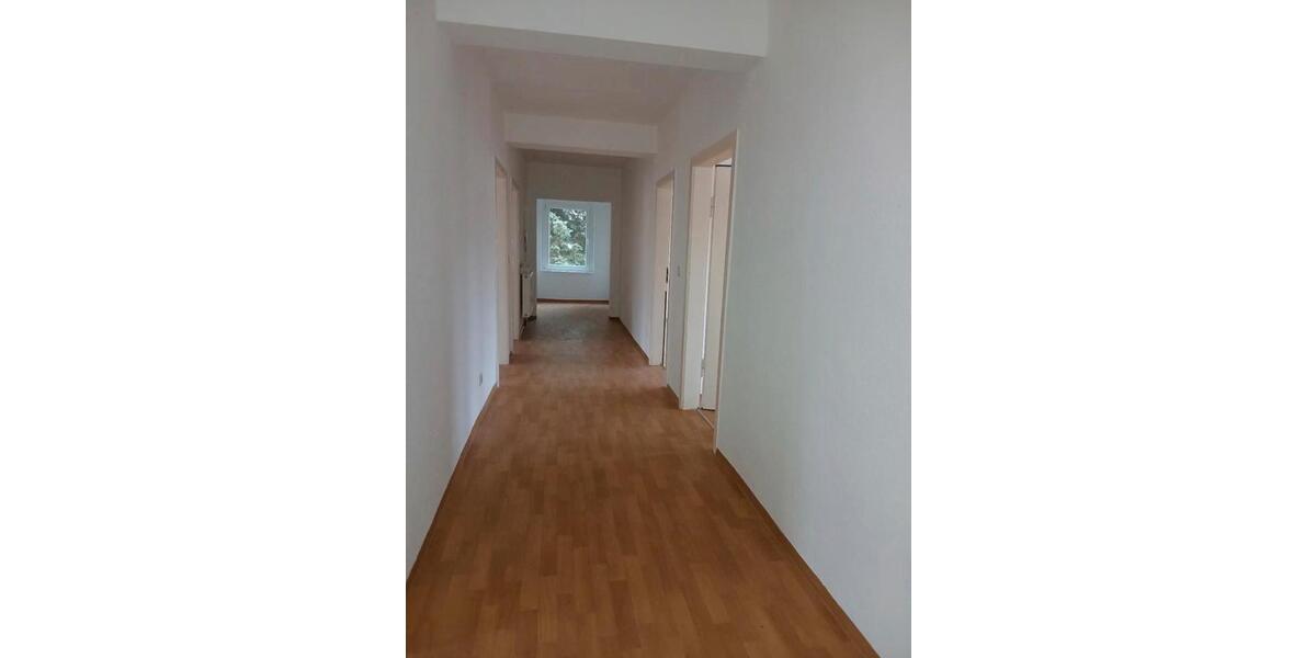 Etagenwohnung Schleusingen - 5 Zimmer, 116 m&sup2;, 890&euro; | Angebot:24523020
