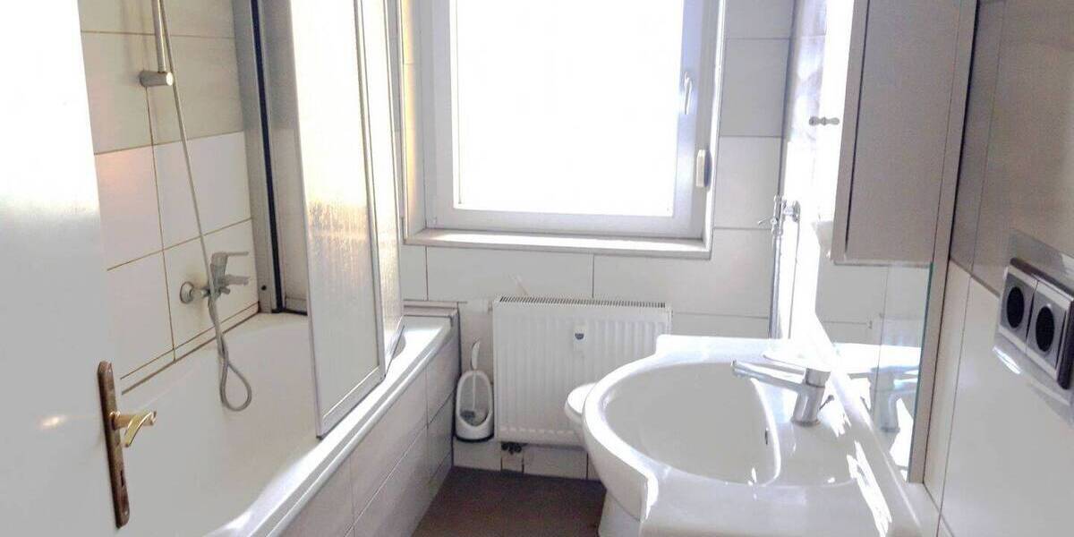 Etagenwohnung Amberg Schäflohe - 2 Zimmer, 90 m&sup2;, 675&euro; | Angebot:26595286