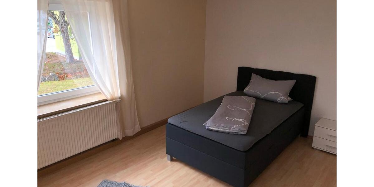 Wohnen auf Zeit Hemhofen - 5 Zimmer, 12 m&sup2;, 300&euro; | Angebot:16153810