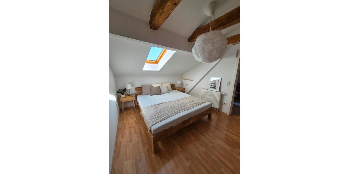 Dachgeschoßwohnung Augsburg Innenstadt - 2 Zimmer, 40 m&sup2;, 950&euro; | Angebot:26250533