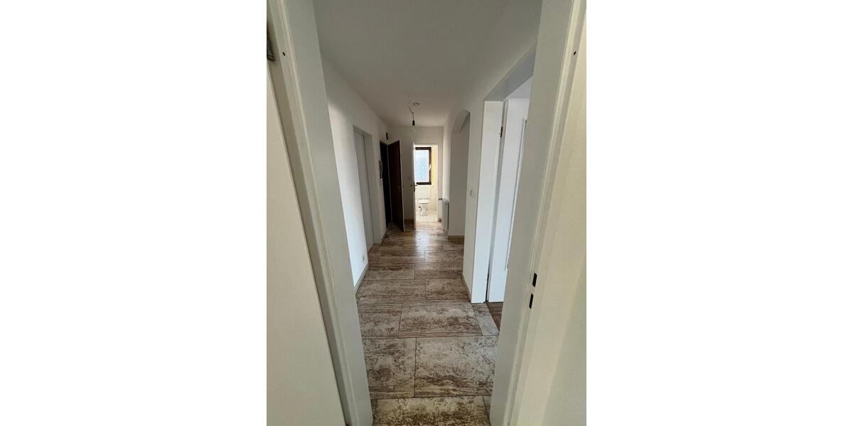 Dachgeschoßwohnung Arnsberg - 3 Zimmer, 79 m&sup2;, 700&euro; | Angebot:24770807