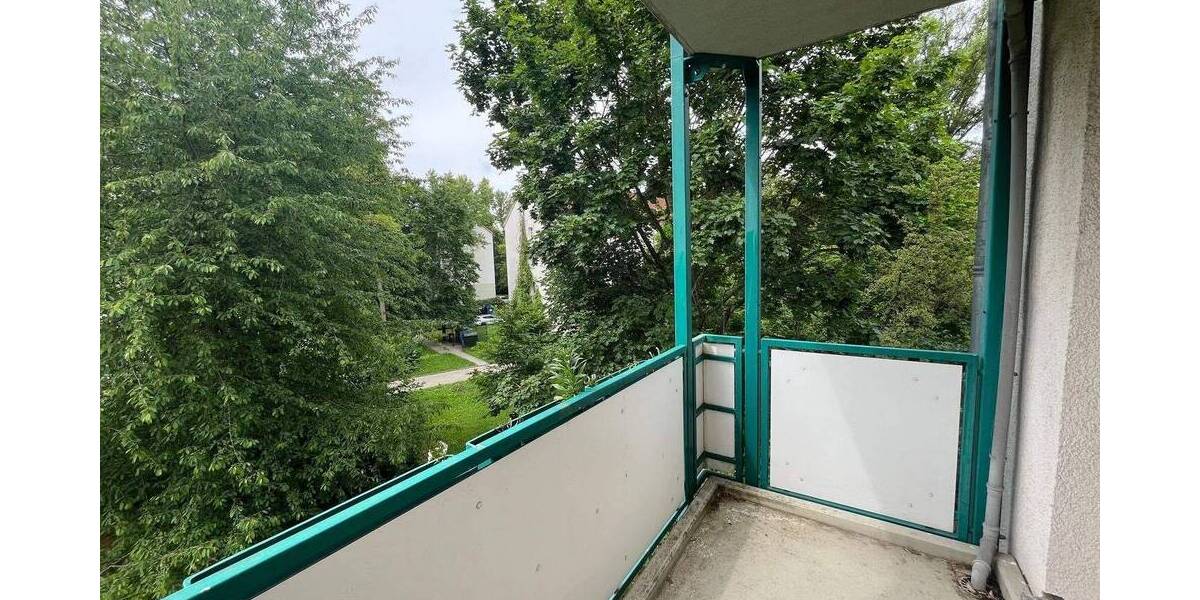Etagenwohnung Zwickau Eckersbach - 4 Zimmer, 75 m&sup2;, 599&euro; | Angebot:26798533
